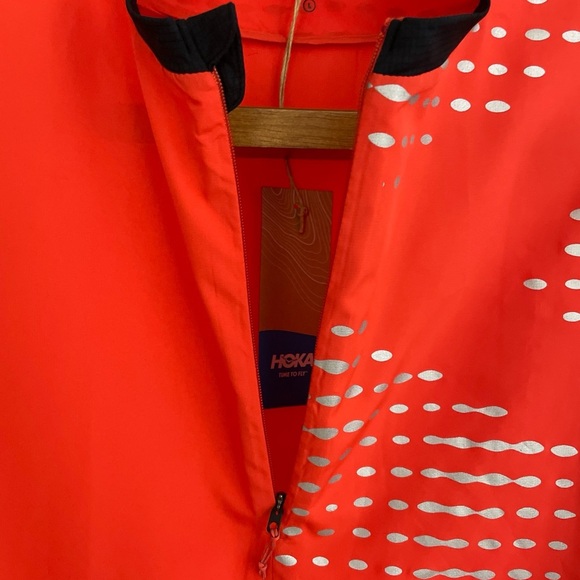 Hoka Men’s 1/2 Zip Wind Shell Jacket Large Orange Black Reflective Running NWT - Picture 7 of 13
